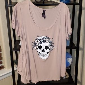⭐ Betsey Johnson Performance Skull Top